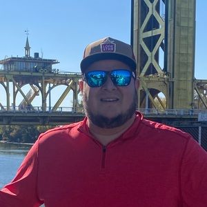 Meet your Posher, Adam